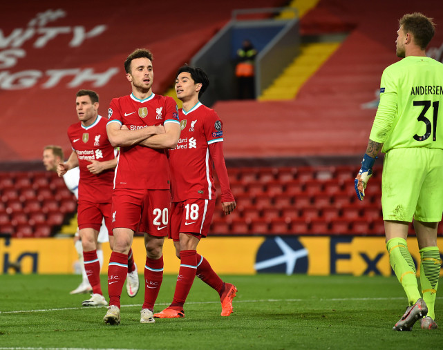 欧冠窗口期走向成谜，上海海港扳平良机，媒体盛赞，阵容厚度经受考验的简单介绍