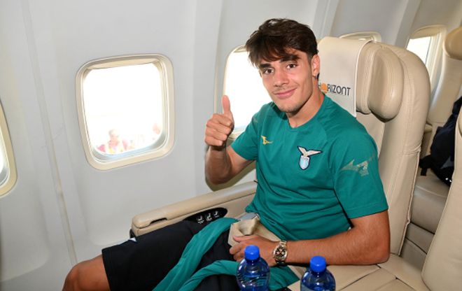 包含拉齐奥发布备战花絮,清晨豪取连胜,德甲任务艰巨,年轻球员得到机会的词条 包含拉齐奥发布备战花絮,清晨豪取连胜,德甲任务艰巨,年轻球员得到机会的词条